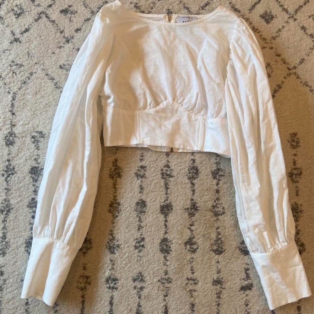 SABO White Long Sleeve Crop Top